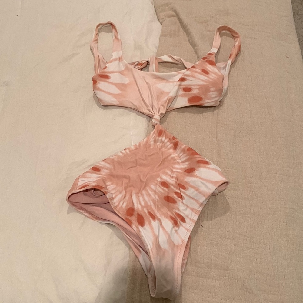 Womens Cut out one piece swimsuit